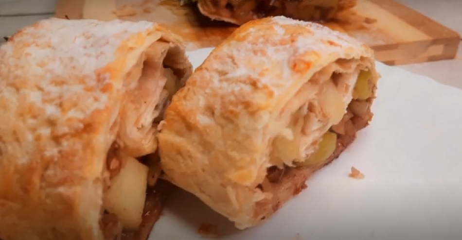 Готовим ароматный штрудель с яблоками, изюмом и корицей в пост