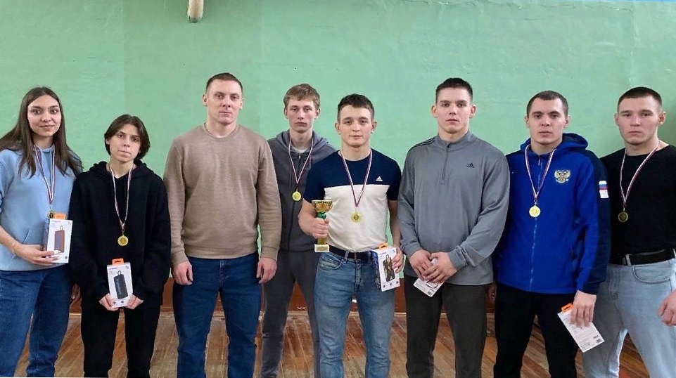 Студенты из Кузнецка победили на областных соревнованиях проекта «Герои Отечества»