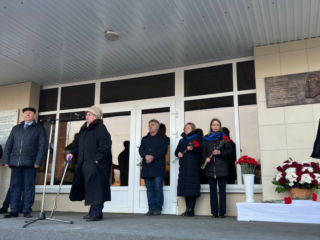 В больнице №6 открылась мемориальная доска основоположнику кардиологической службы в регионе Ивану Татарченко