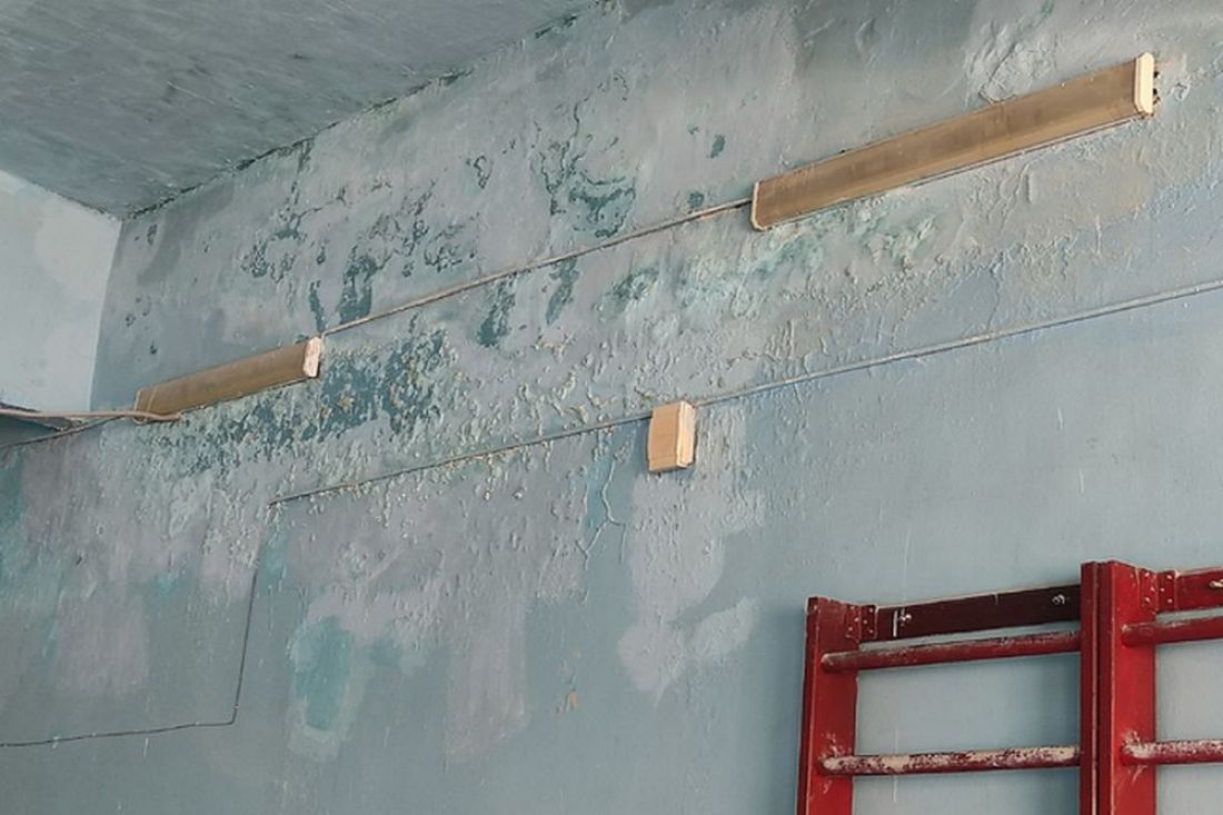 В Кузнецке не хватает денег на ремонт здания ДЮСШ