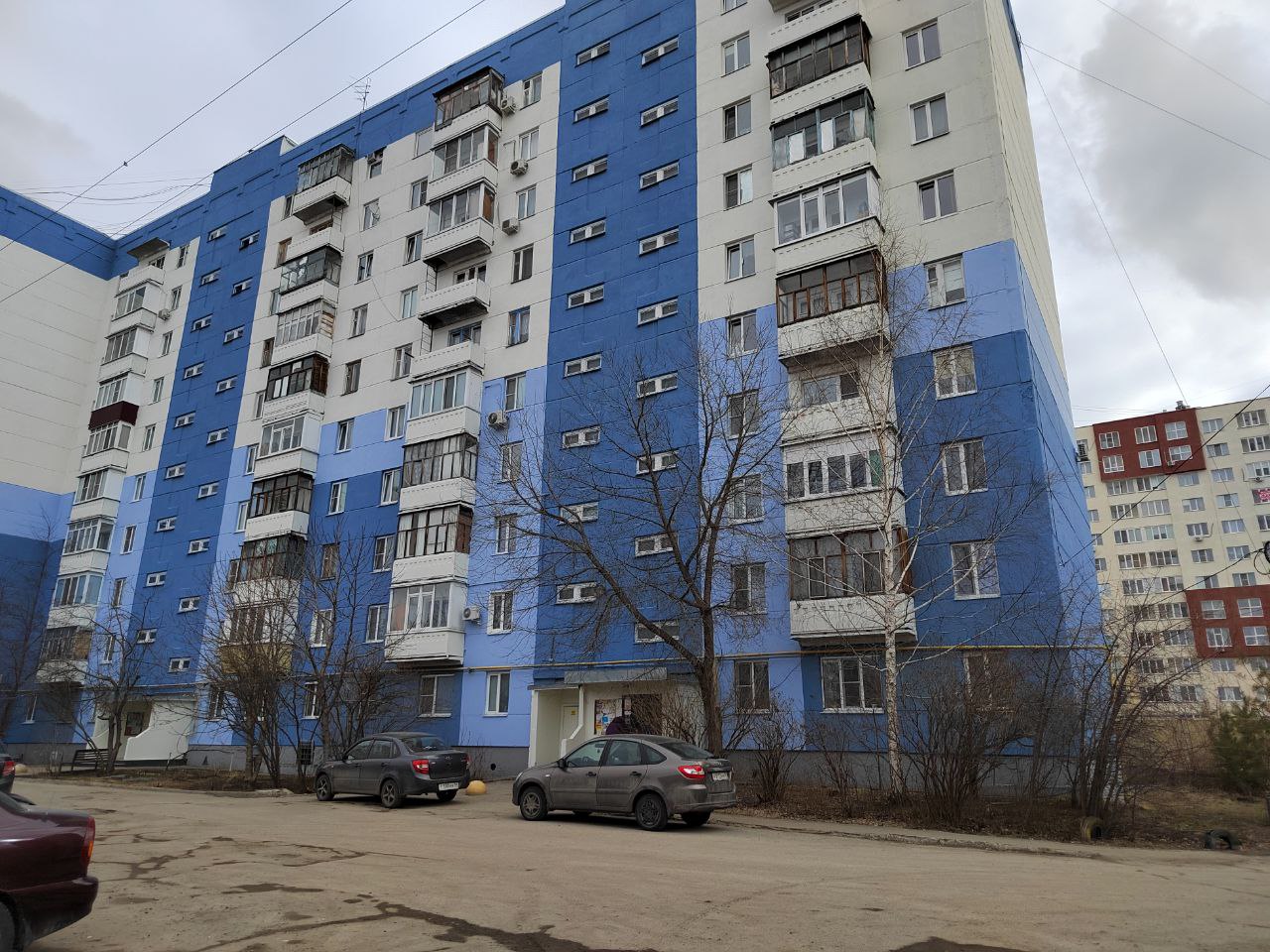 В Терновке УК «Надежда-6» обновляет фасады многоэтажек