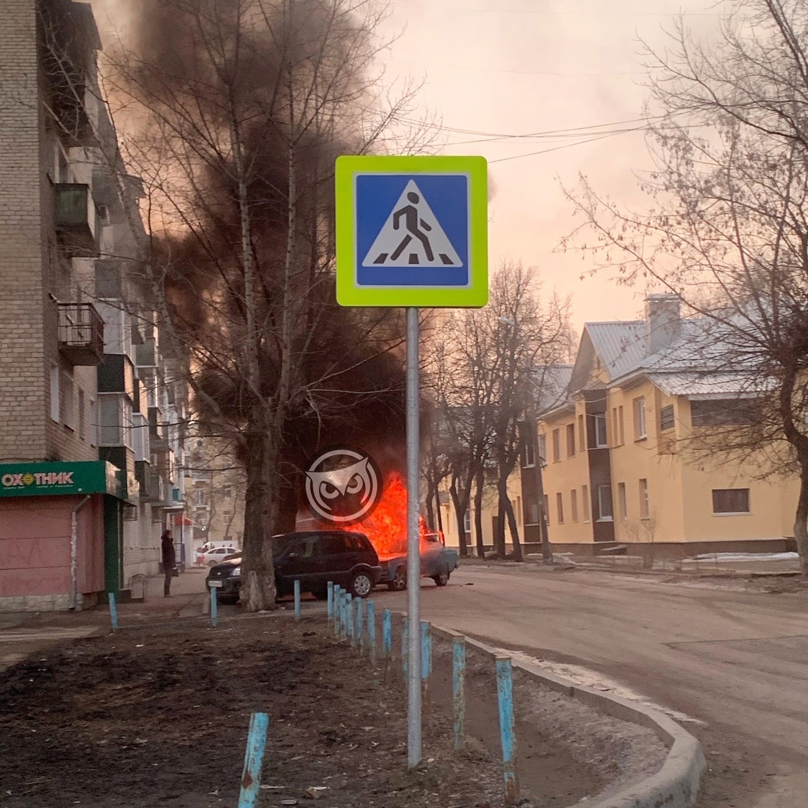 Пензенцы рассказали о горящем автомобиле на улице Лобачевского