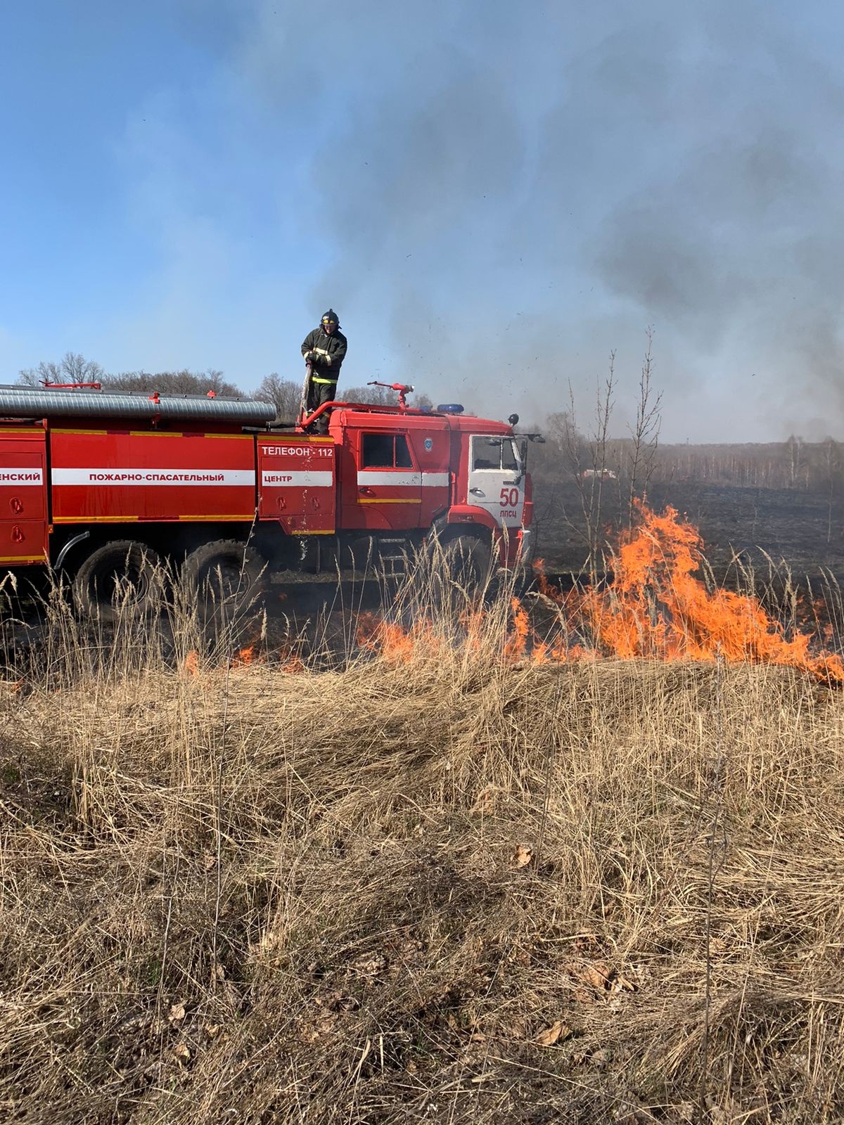 В Пензенской области потушили еще 5,5 га горящей травы