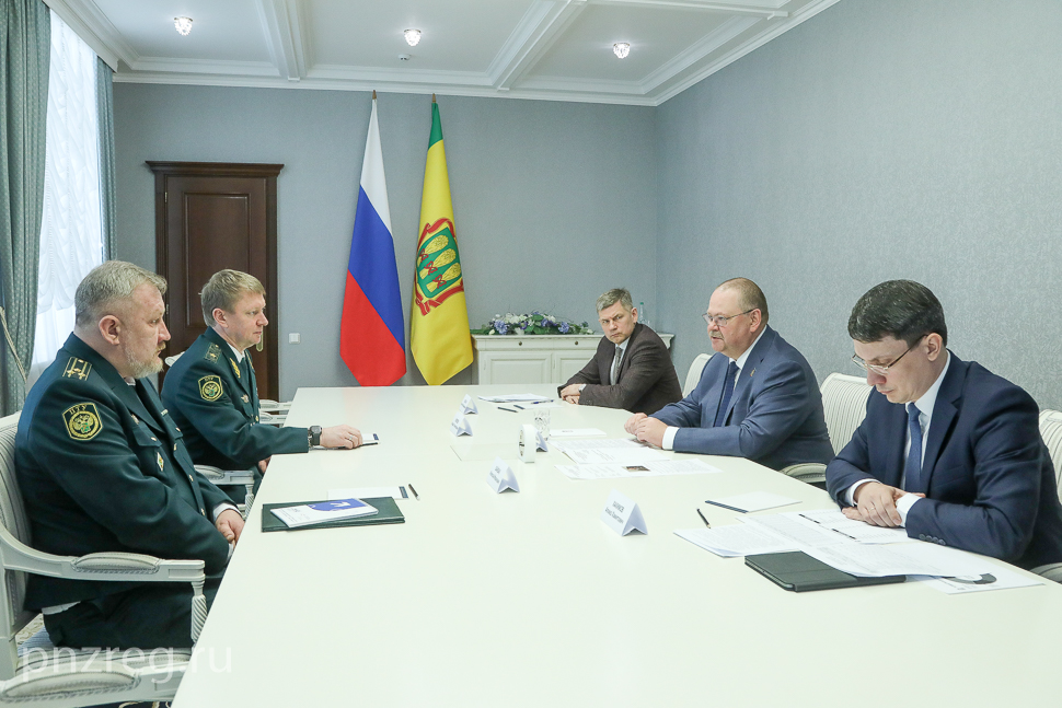 Олег Мельниченко встретился с главой Саратовской таможни Андреем Беляевым