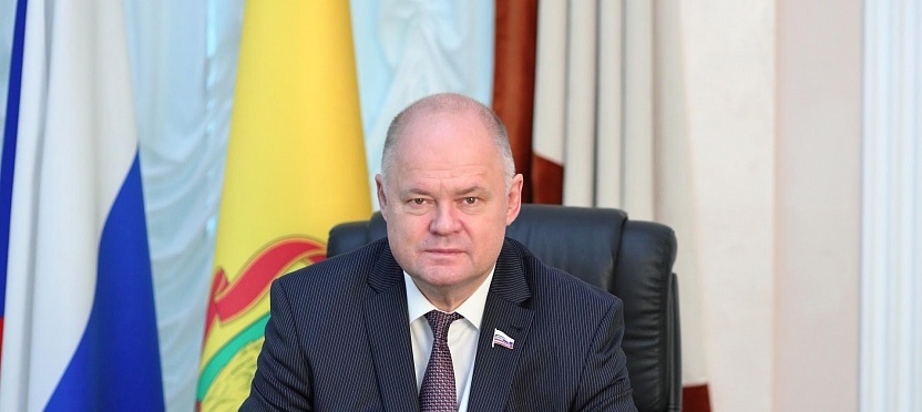 Вадим Супиков поздравил сотрудников и ветеранов органов местного самоуправления