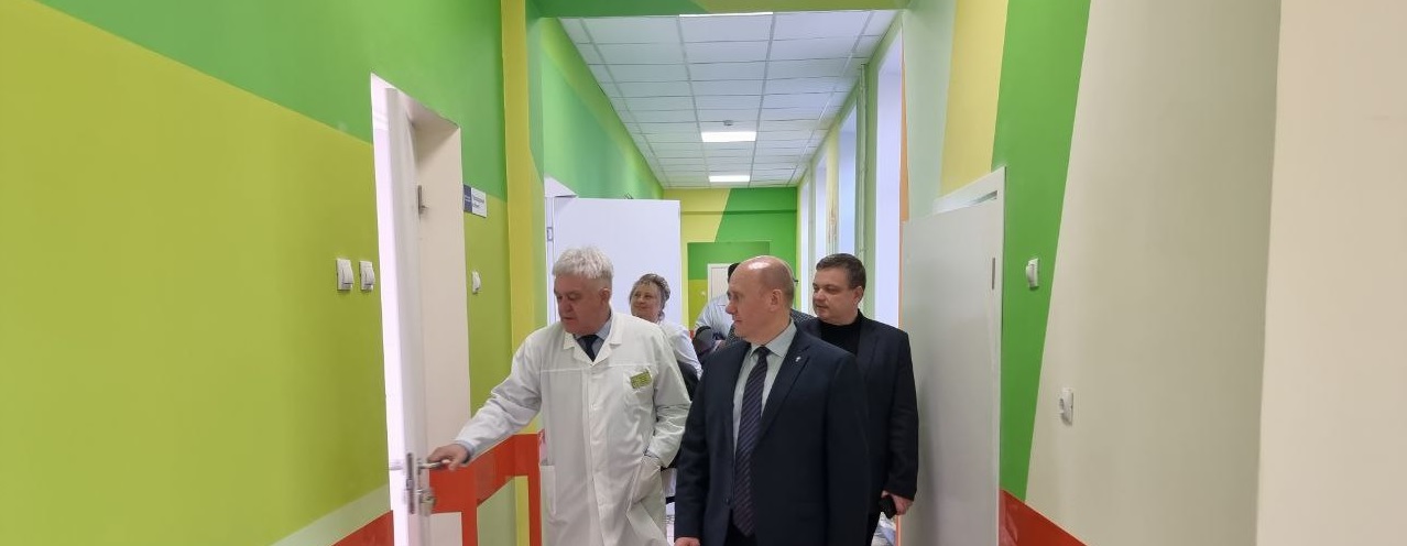 Вячеслав Космачев посетил Сердобск и проверил ход ремонта в местной больнице