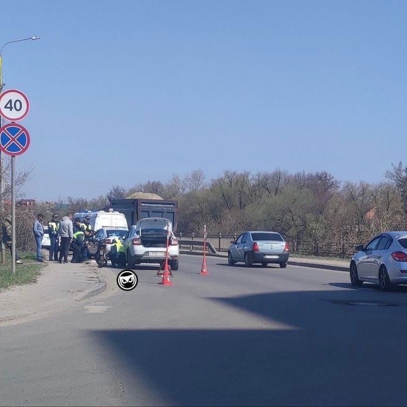 В Пензе в ДТП на Набережной реки Мойки пострадал несовершеннолетний мотоциклист
