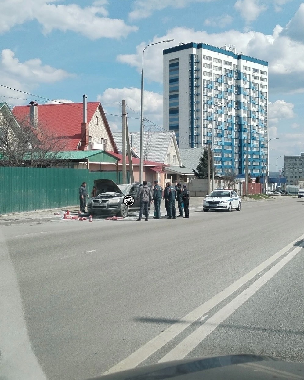 В Пензе на Окружной загорелся внедорожник