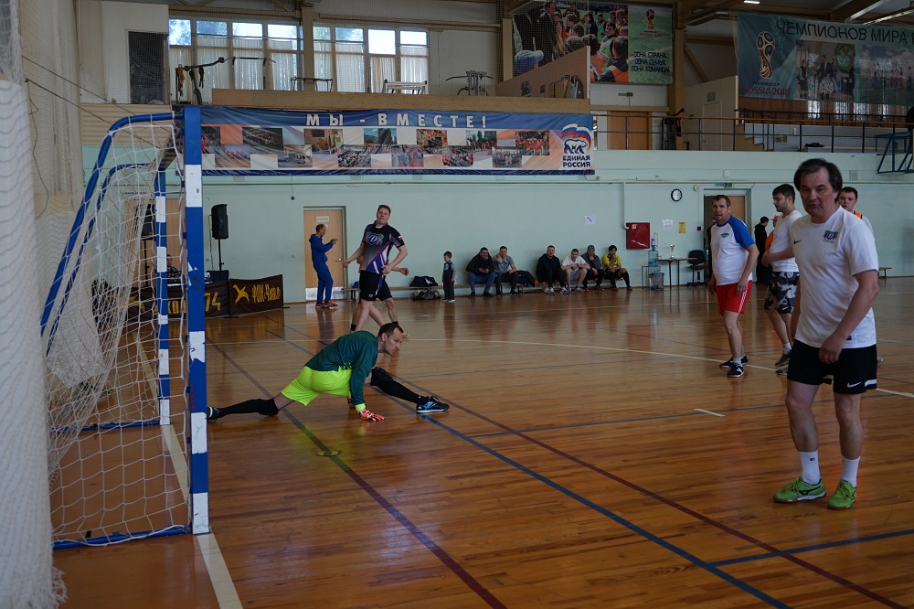 Сотрудники компании Дионис провели соревнования по футболу