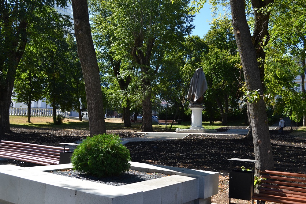 Губернатор предложил разбить скверы к 9 мая в спальных районах Пензы