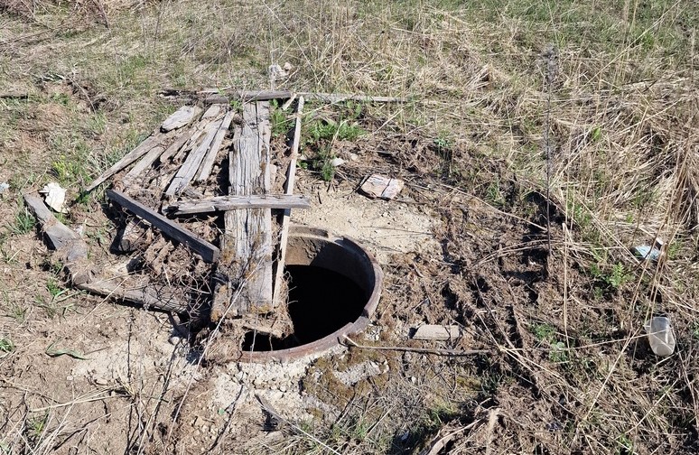 Мэр Кузнецка поручил принять меры по открытым колодцам в районе нефтебазы