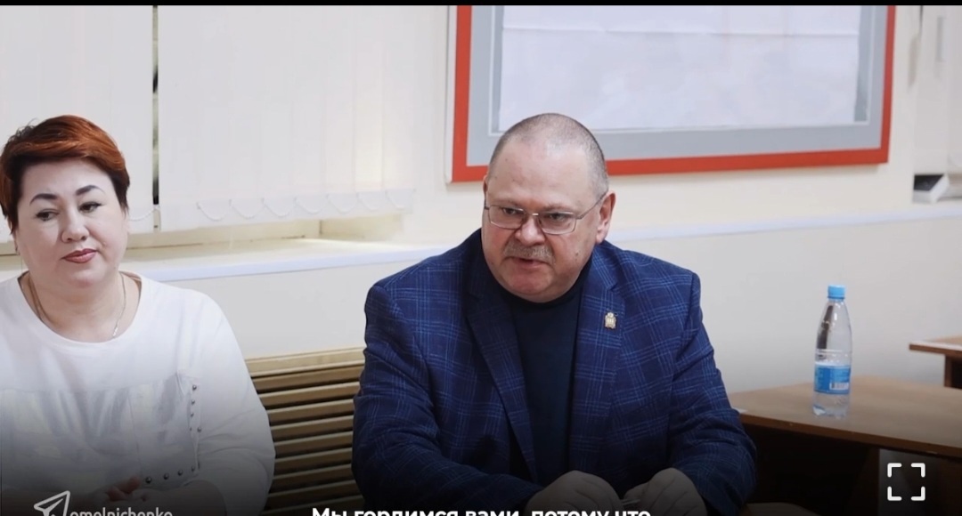 Олег Мельниченко пообщался с бойцами СВО при помощи телемоста