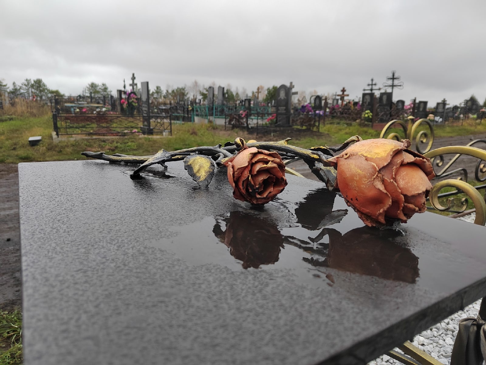В Пензе временно сняли ограничения по въезду на кладбища