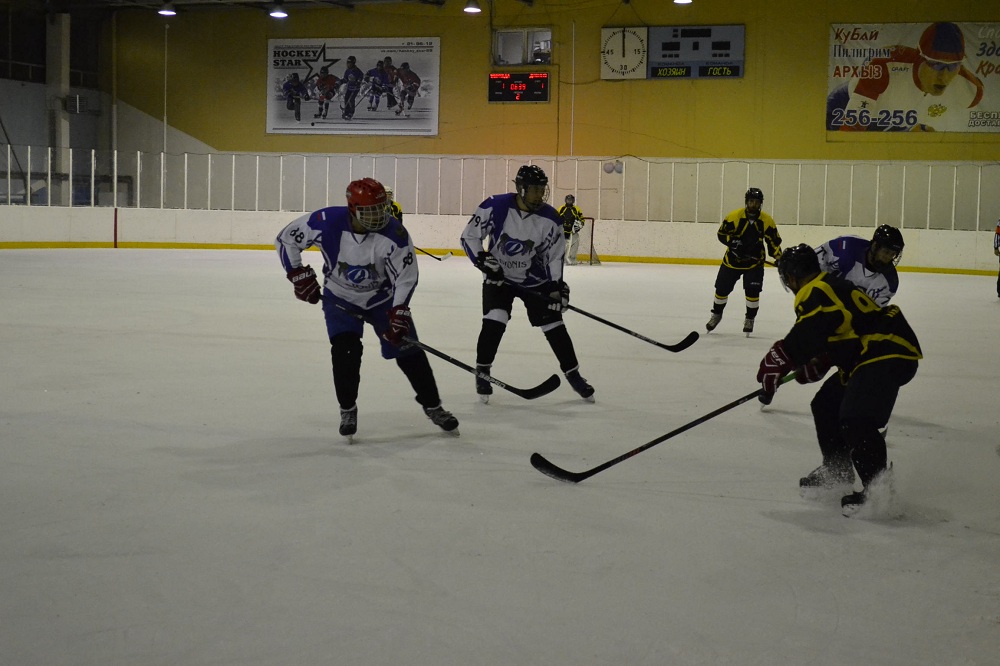 «Не спорт, а бизнес»: в Кузнецке для развития хоккея будут искать спонсора