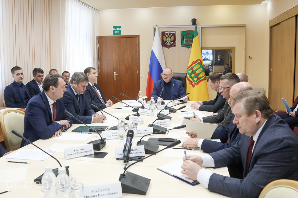 Олег Мельниченко поручил продлить месячник по благоустройству до 11 июня