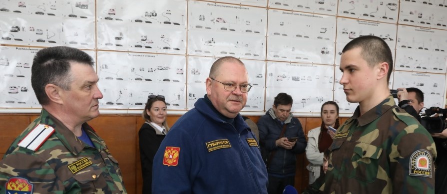 Олег Мельниченко поручил модернизировать Губернаторский казачий кадетский корпус в Пачелме