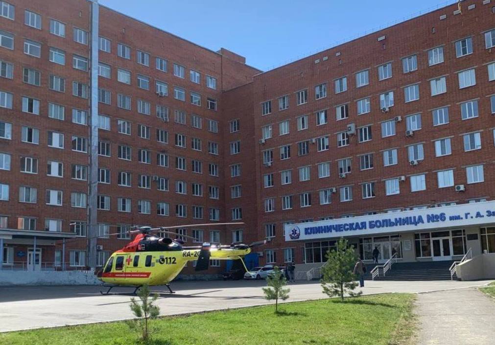 В больницу Пензы на вертолете экстренно доставили пациента с патологией сердца