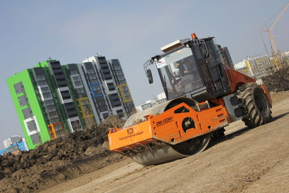 Глава пензенского Минстроя проинспектировал строительство дороги между Засечным и Спутником