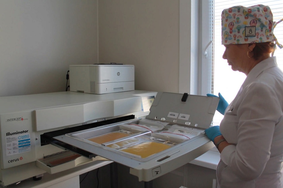 В пензенском Центре крови применяют технологию патогенредукции для очистки донорской крови