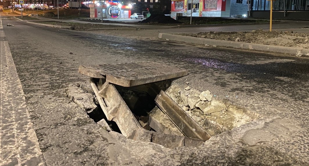 Пензенские автомобилисты рискуют угодить в огромную яму на Ладожской