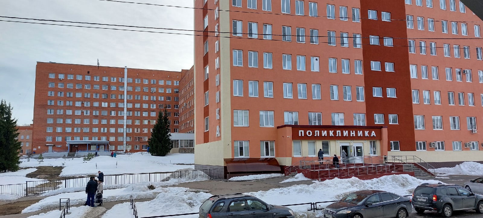 Пензенцам назвали график работы поликлиник в майские праздники