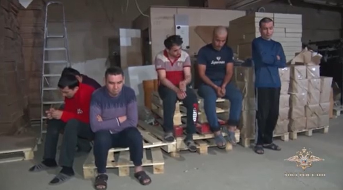 В Пензе обнаружен подпольный цех, где в условиях антисанитарии производили сигареты