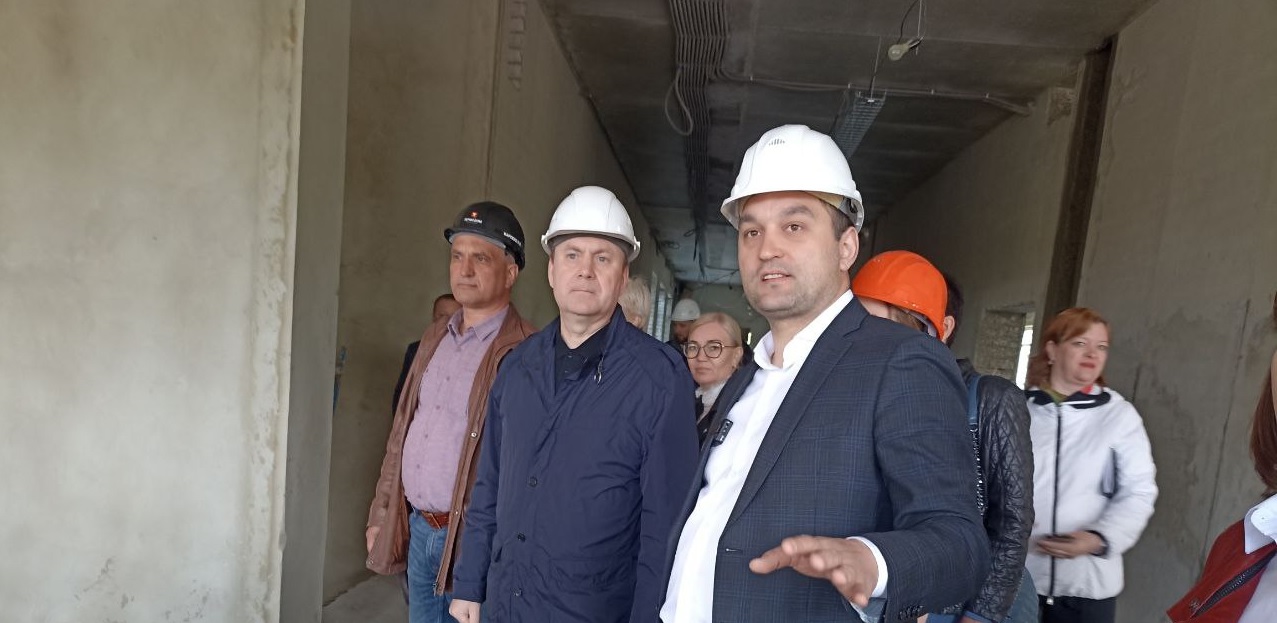 Алексей Комаров рассказал о строительстве школ в Спутнике и микрорайоне ГПЗ