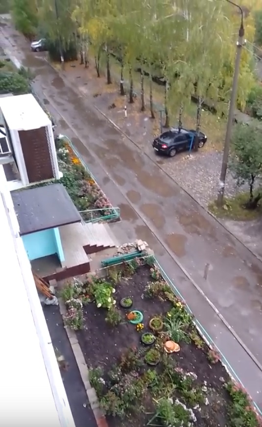 Жителям Каменки ответили, как добиться ремонта дороги усеянной ямами