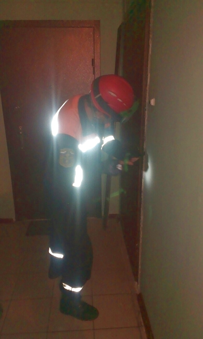 В Пензе спасатели пришли на помощь к запертому 12-летнему больному ребенку