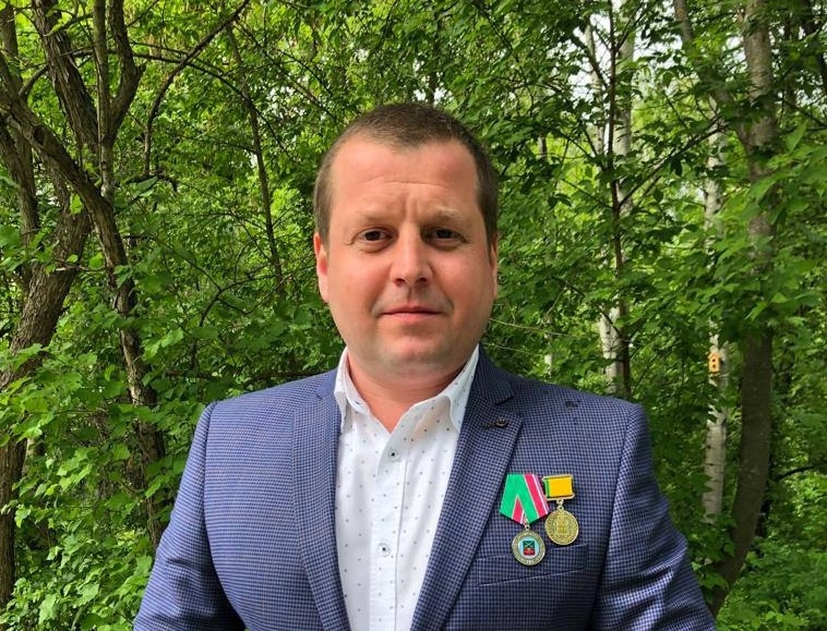 В Заречном главу отдела администрации наградили медалью «За заслуги перед Запорожской областью»