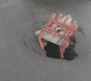 Пензенским автомобилистам рассказали, как выбить компенсацию из дорожников, если влетел в яму