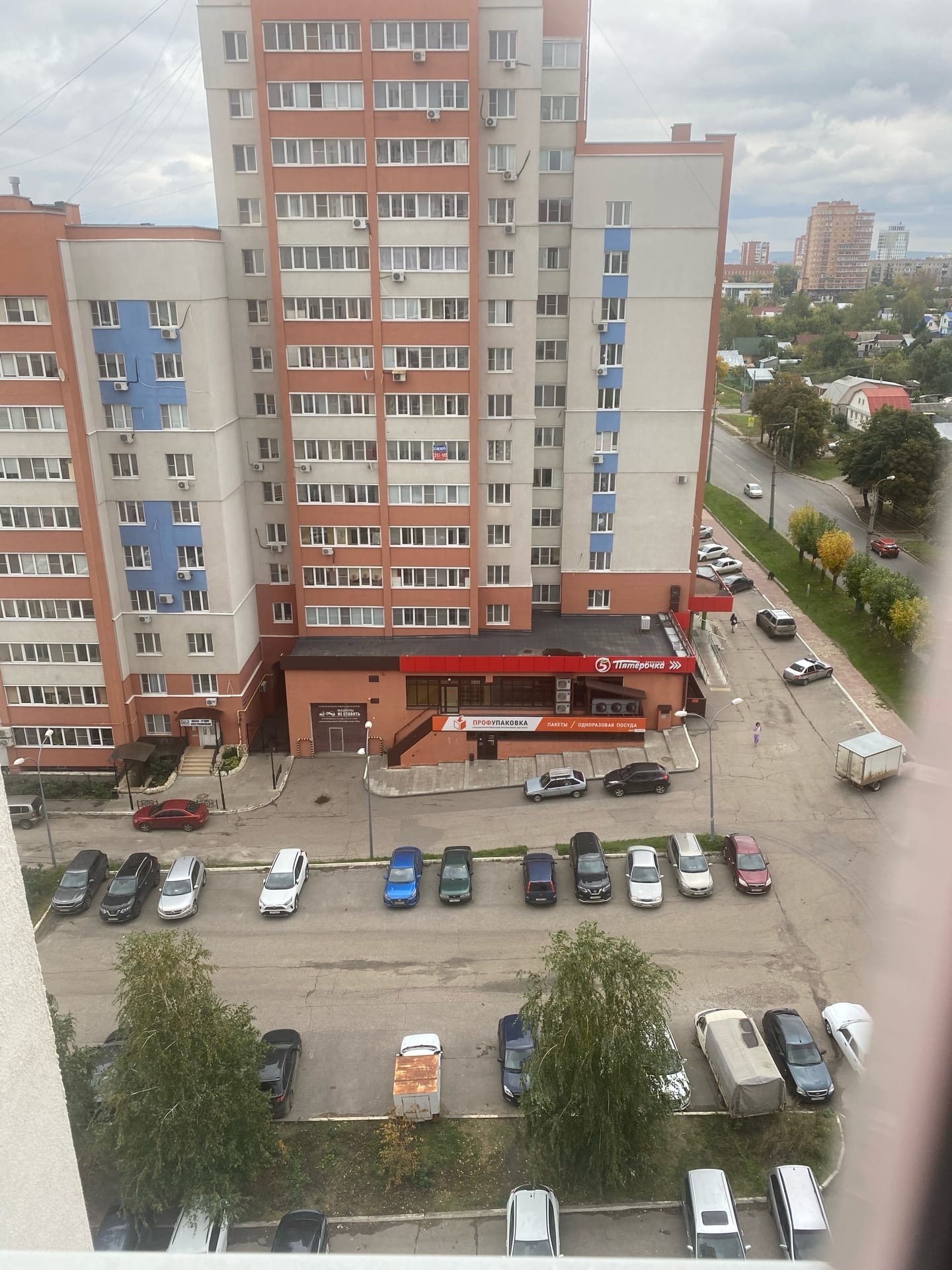 Кузнечанам рассказали о многотысячных штрафах за парковку на газоне