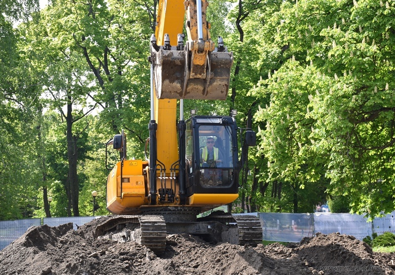 В Парке Белинского начался первый этап благоустройства