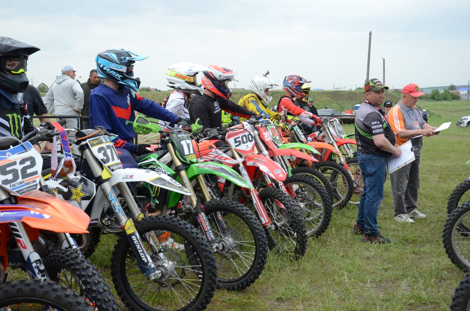 В Кузнецке прошло первенство по мотокроссу памяти экс-главы региона Василия Бочкарева