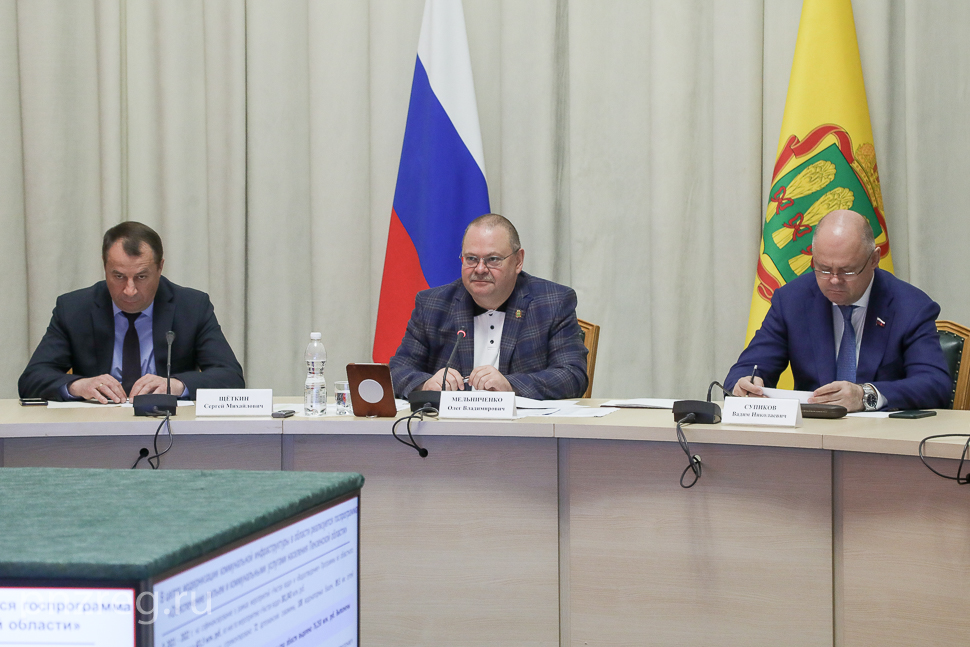 Олег Мельниченко поручил включить в программу по ремонту районные лагеря