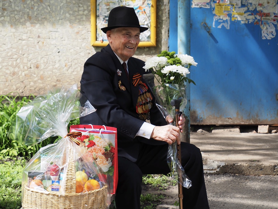 Более 200 пензенских ветеранов получили подарочные наборы ко Дню Победы
