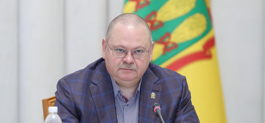 Олег Мельниченко поручил взять на контроль вопрос безопасности на дорогах