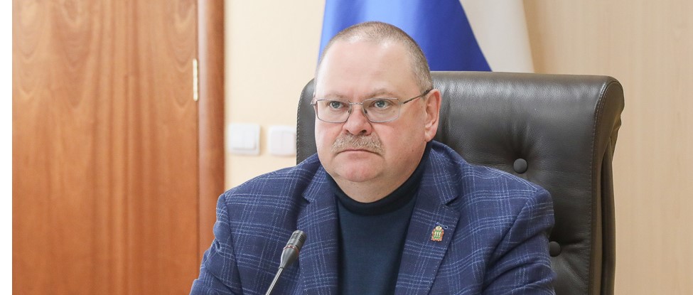 Олег Мельниченко поручил выделить дополнительные средства на развитие архивного дела