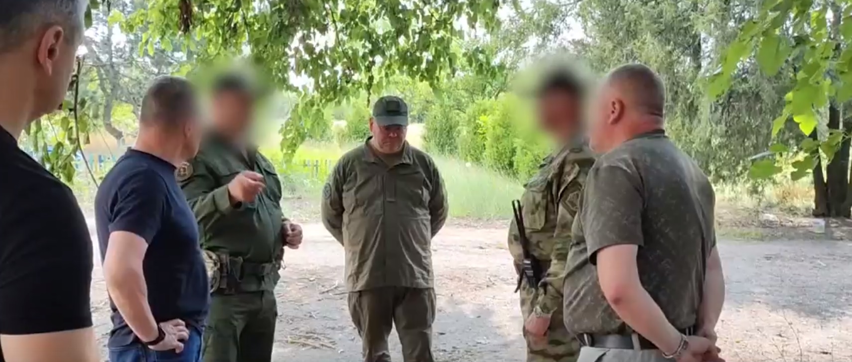 Олег Мельниченко посетил блокпосты в Херсонской области