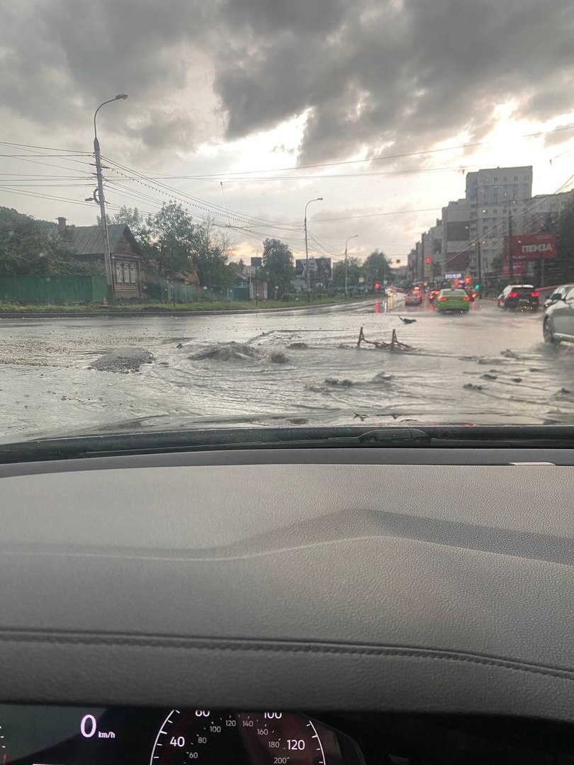 Пензенские улицы «поплыли» после субботнего ливня