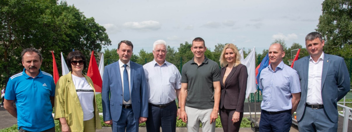 В Богословке торжественно открылся новый ФОК