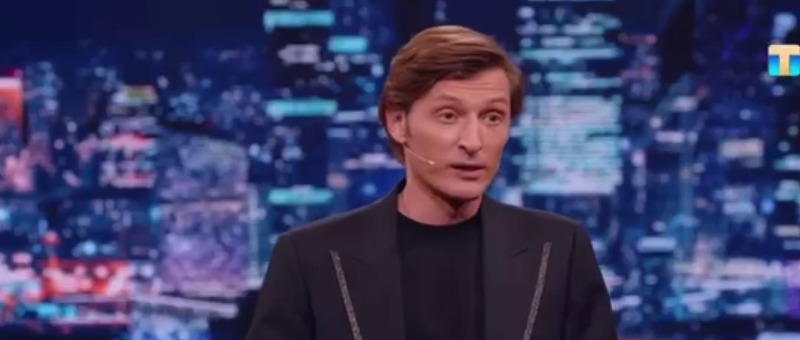 Уроженец Пензы шоумен Павел Воля продемонстрировал обещанный сюрприз к юбилею города