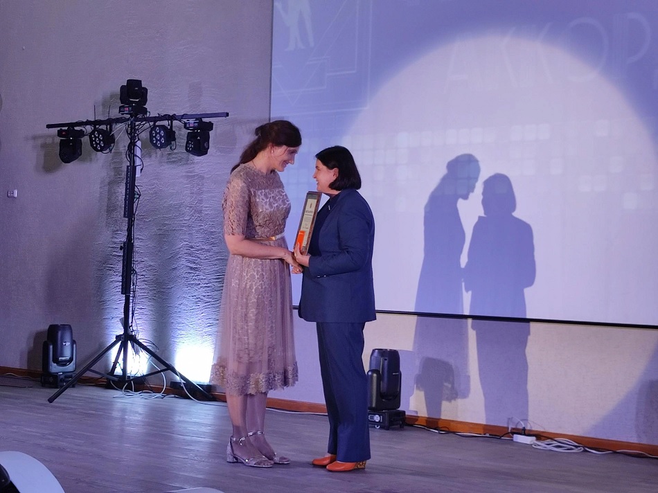 Ольга Чистякова наградила медалистов и педагогов школы имени Лермонтова