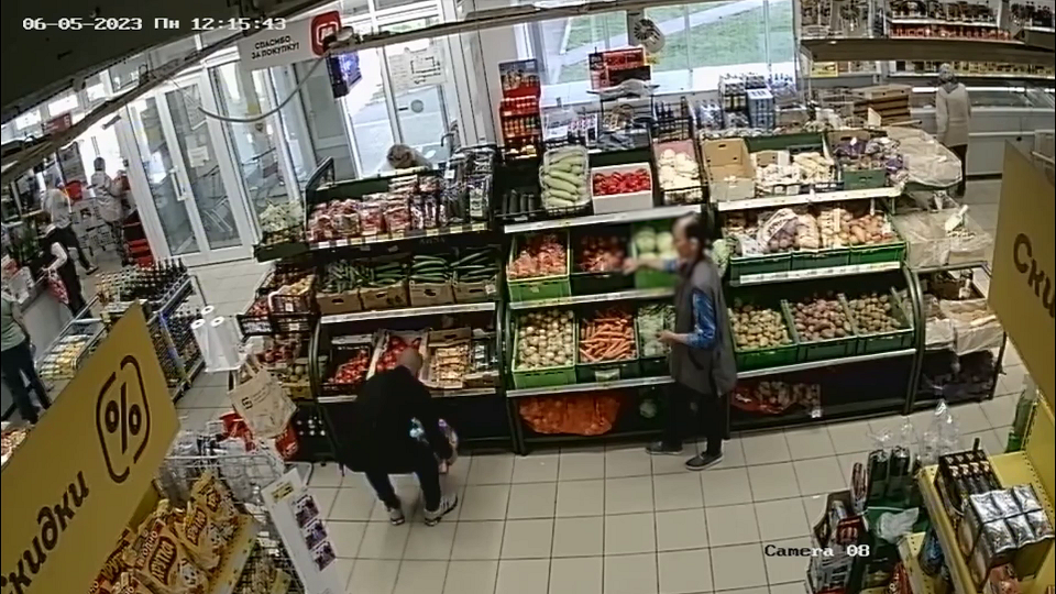 Пензенец попытался украсть ящик пива, но смог вынести только бутылку