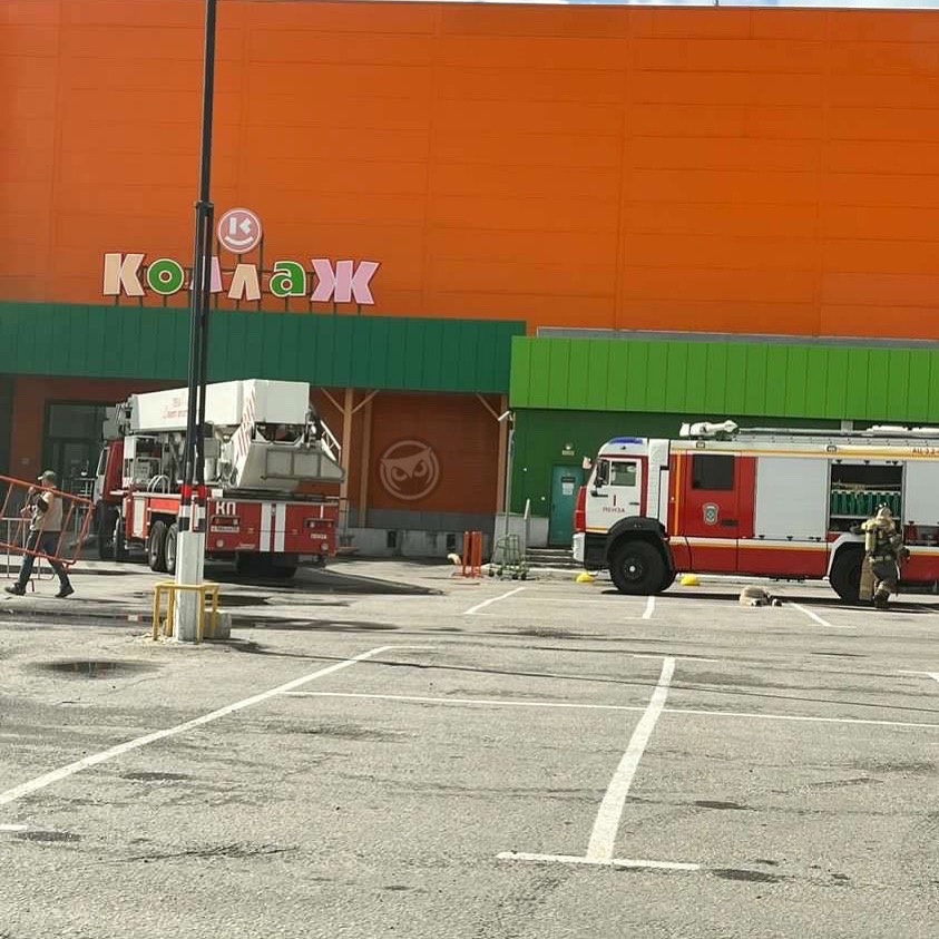 Пензенцев призвали не пугаться пожарных машин у ТЦ «Коллаж»