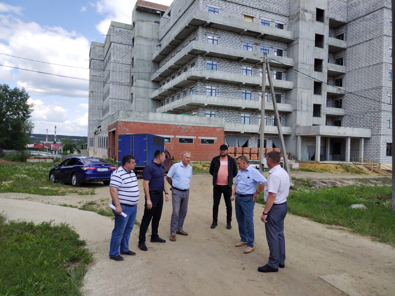 Глава Минстроя Александр Гришаев проверил строительство хирургического корпуса и больницы в Кузнецке
