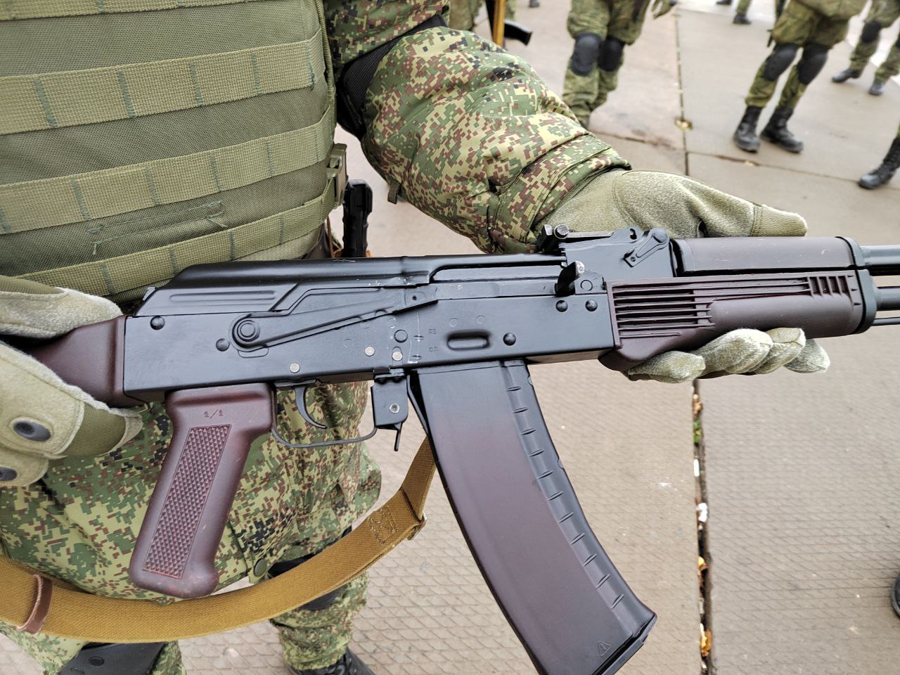 Военком Андрей Сурков рассказал, сколько человек согласились на службу по контракту в Пензенской области