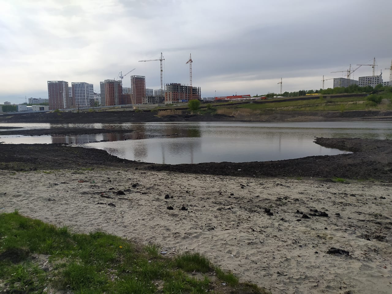 В Пензе пруд у шестой городской больницы расчистят плавучим землесосным снарядом