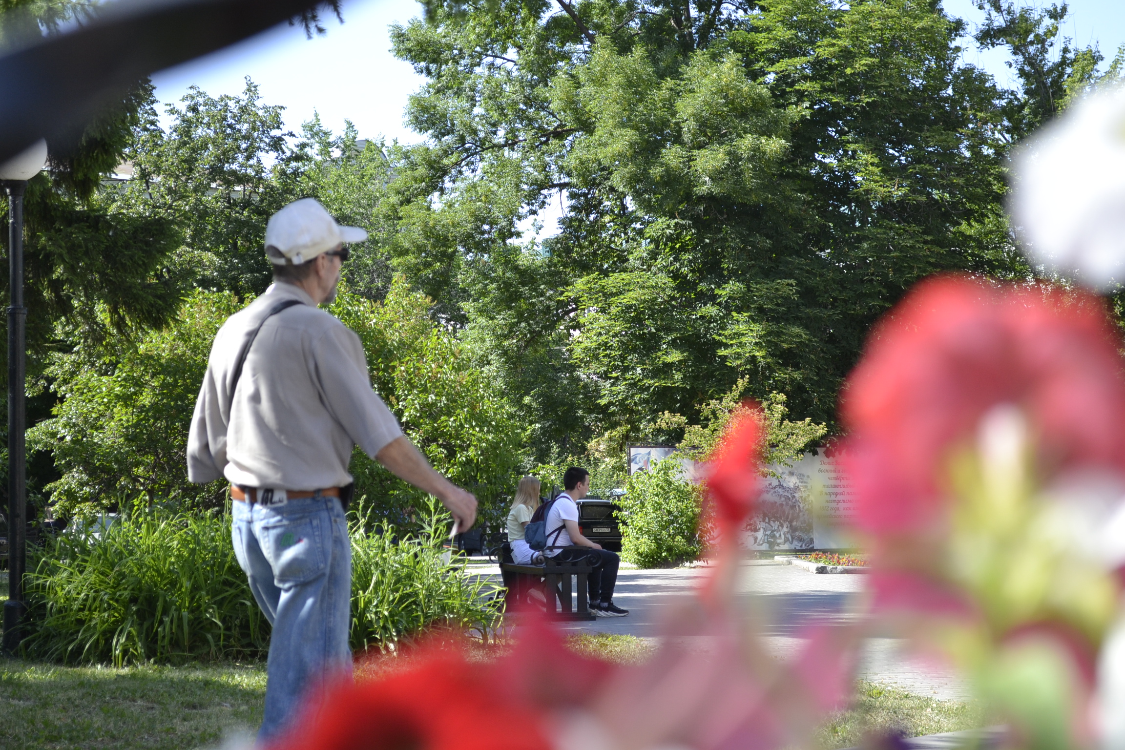 Пензенцев пригласили в парк на прогулку с врачом