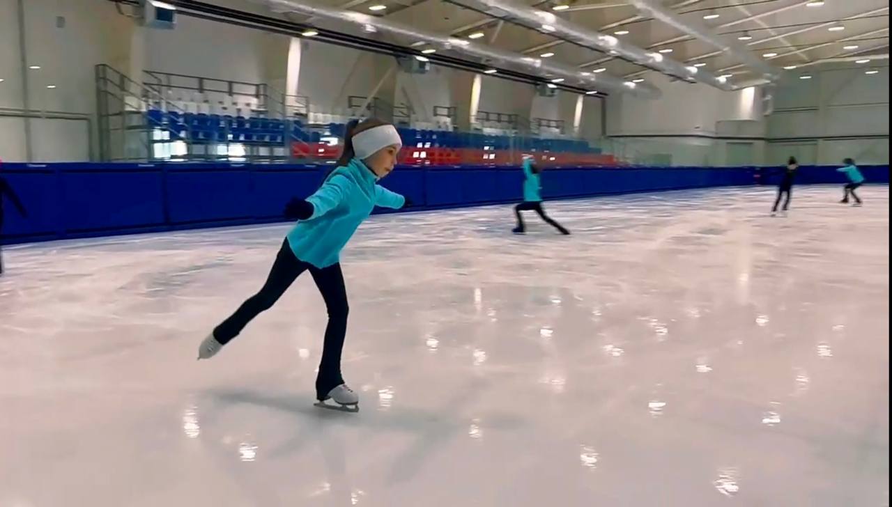 Ледовый комплекс "Хрустальный" открыли для спортсменов